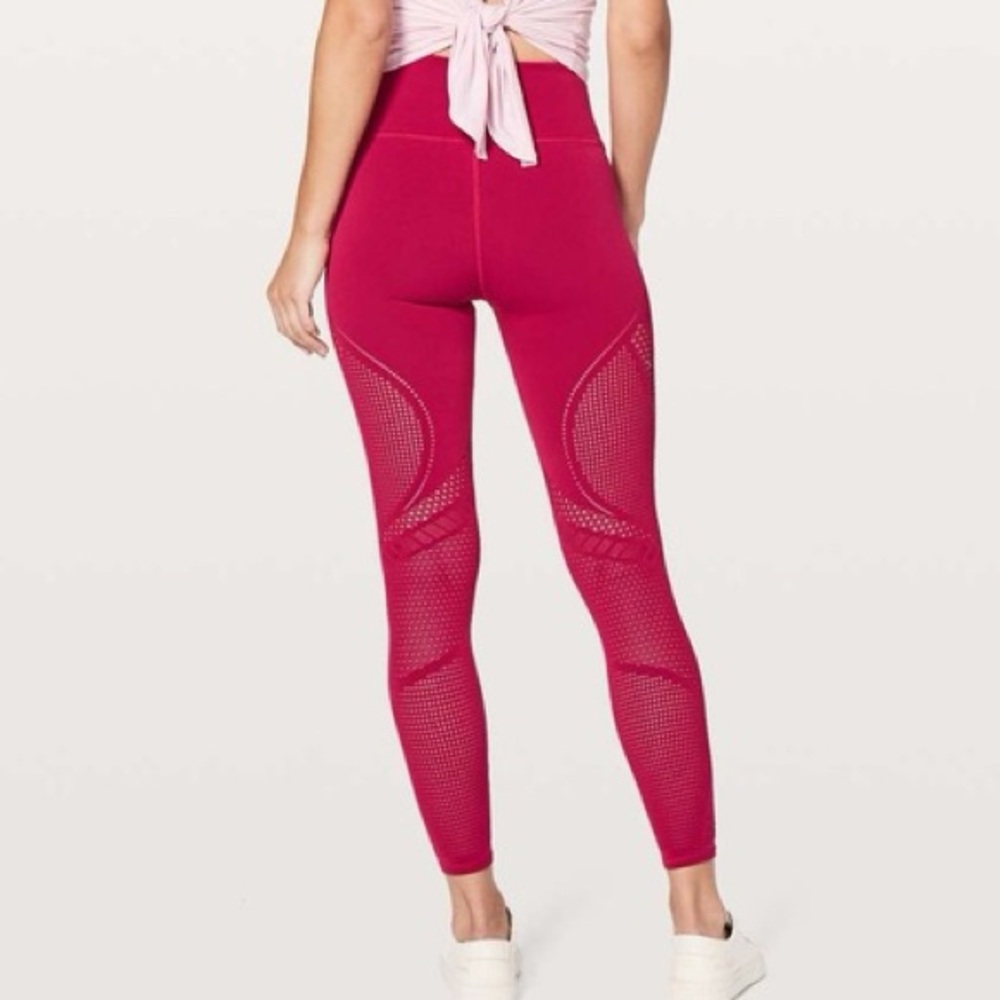 Lululemon Reveal Tight Interconnect *25.5" View 2